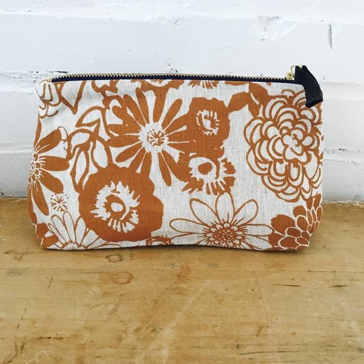 Erin Flett Travel Case - Hearts