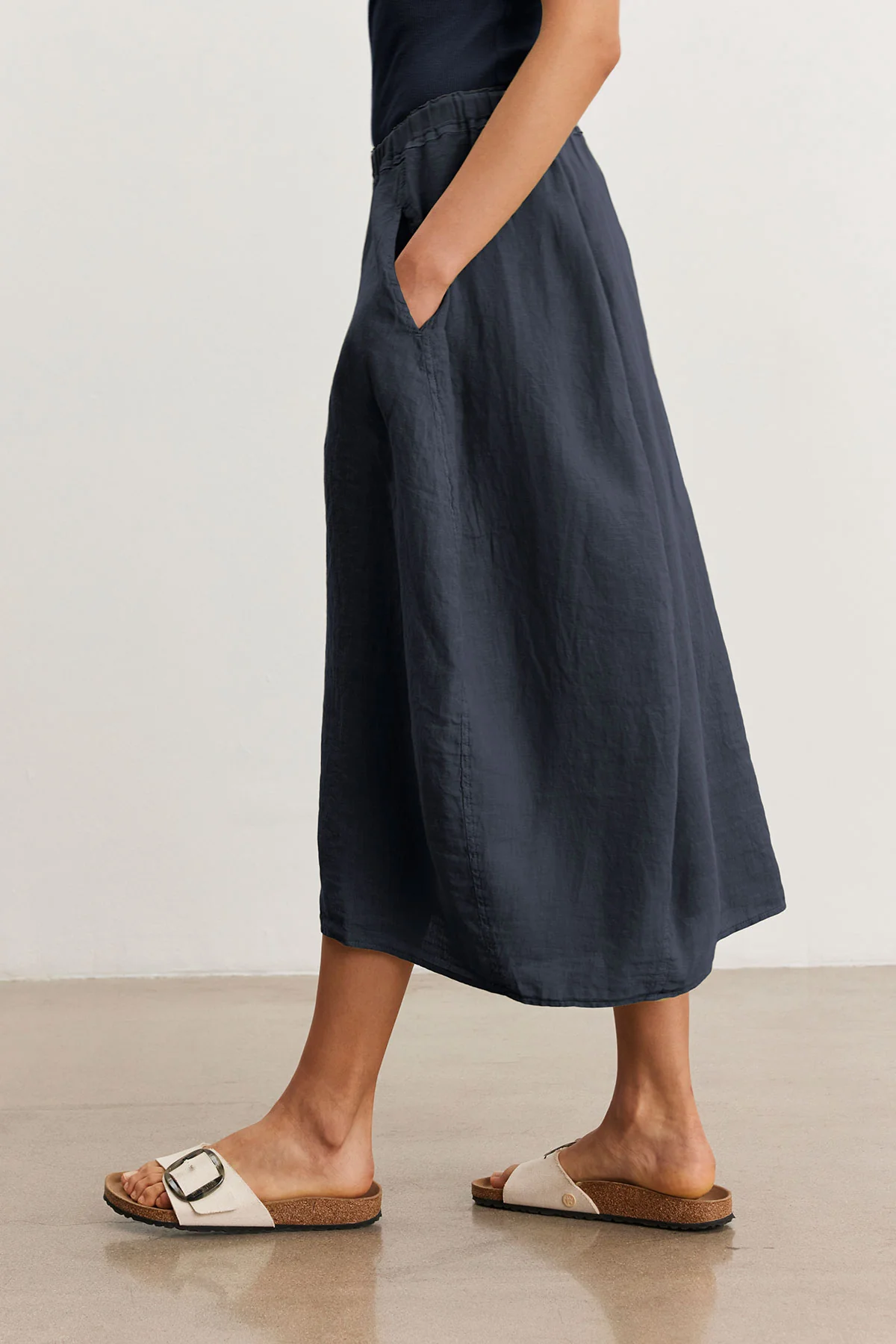 The Fae Lightweight Linen Barrel Skirt in Deep Teal