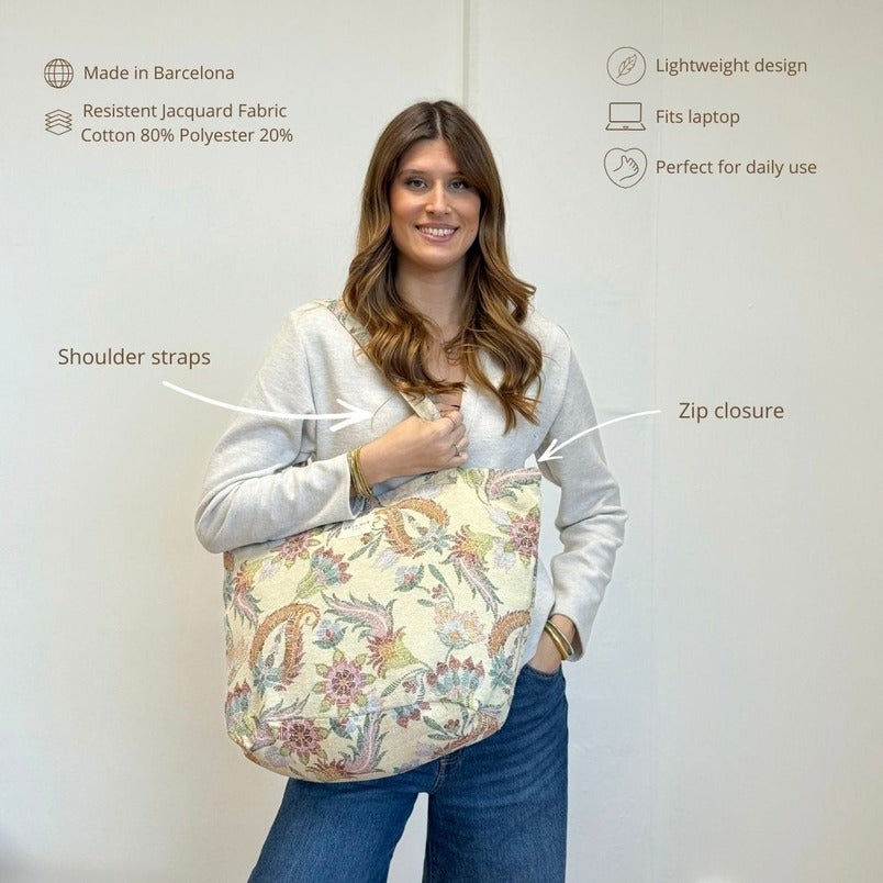 De la Mur Large Zippered Bag