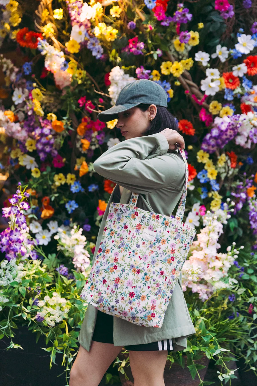 De la Mur Medium Zippered Bag