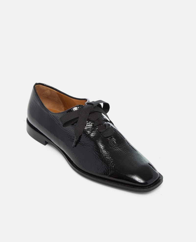 Coclico Jacobin Oxford in Patent with Grosgrain Ribbon