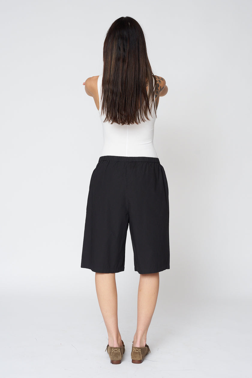 Tomoko Walking Short in Black