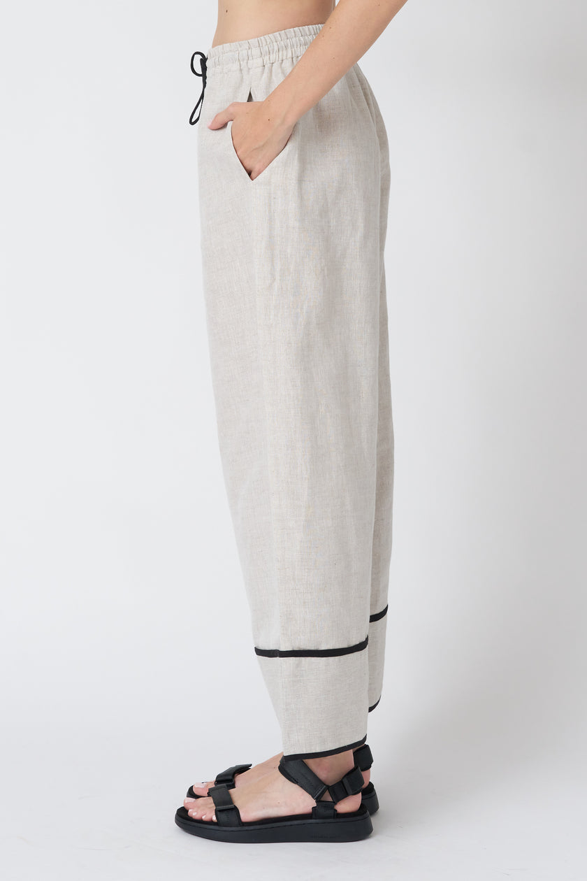 Laude the Label Easy Pant in Natural