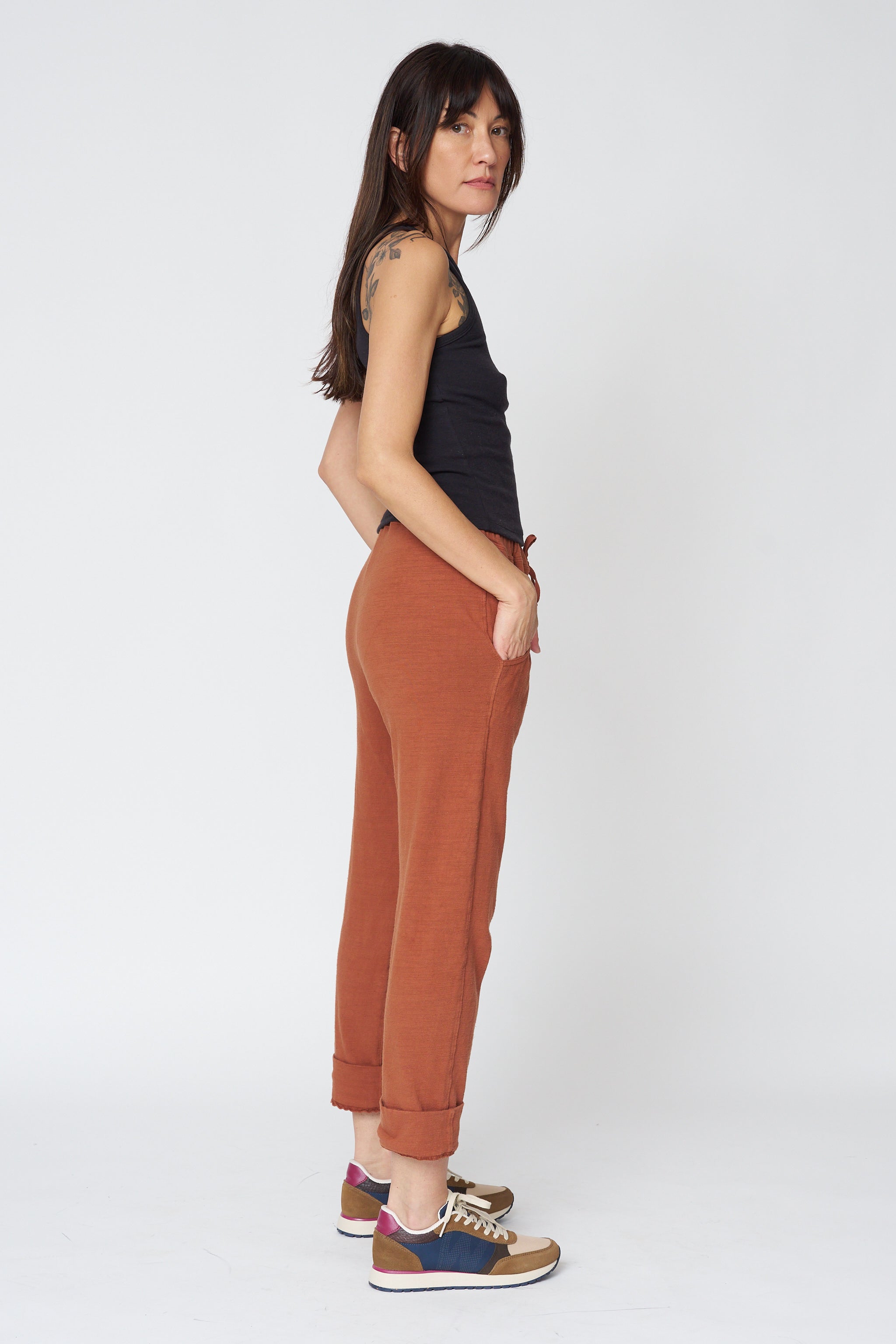 Jenny Pant in Earth