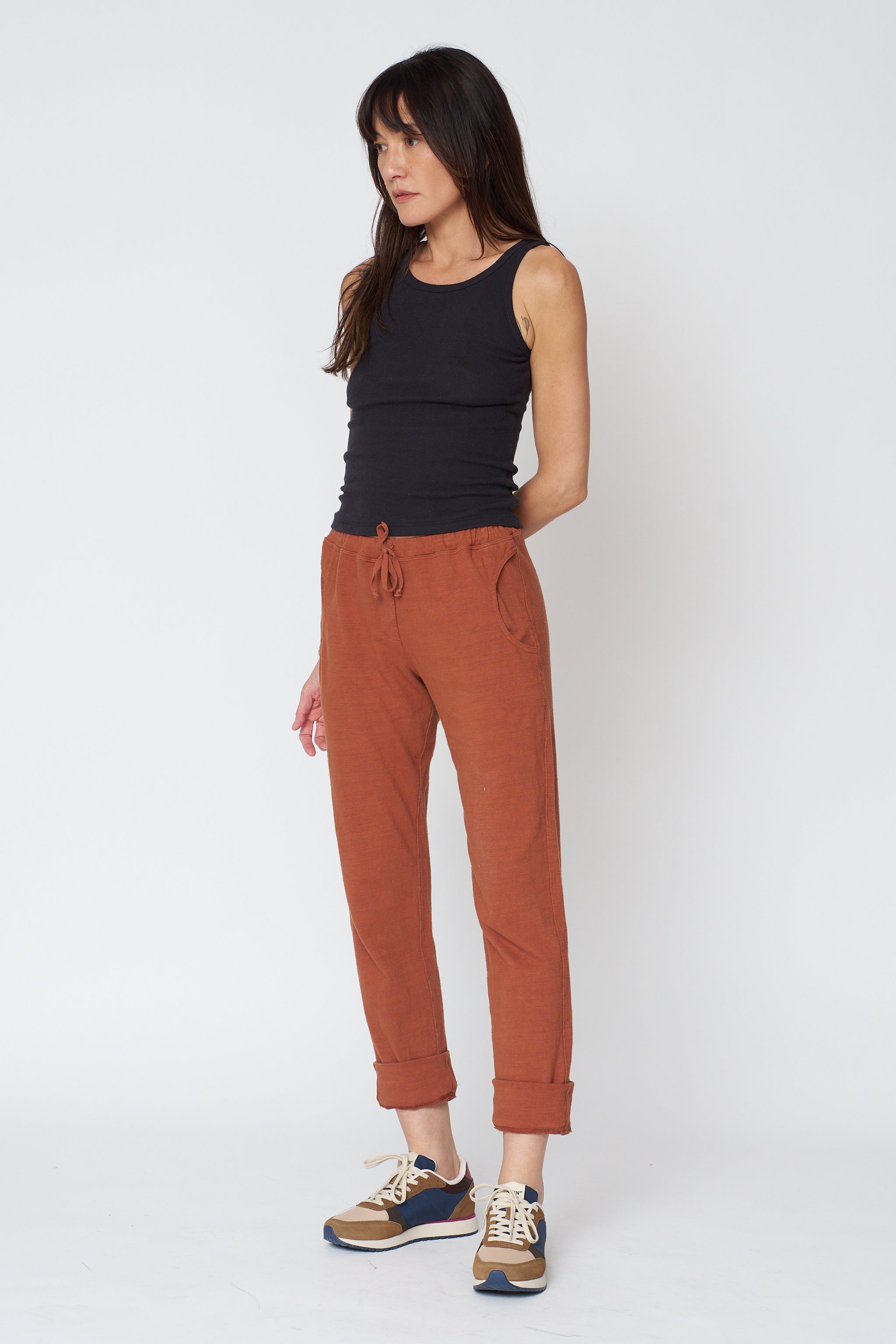 Jenny Pant in Earth