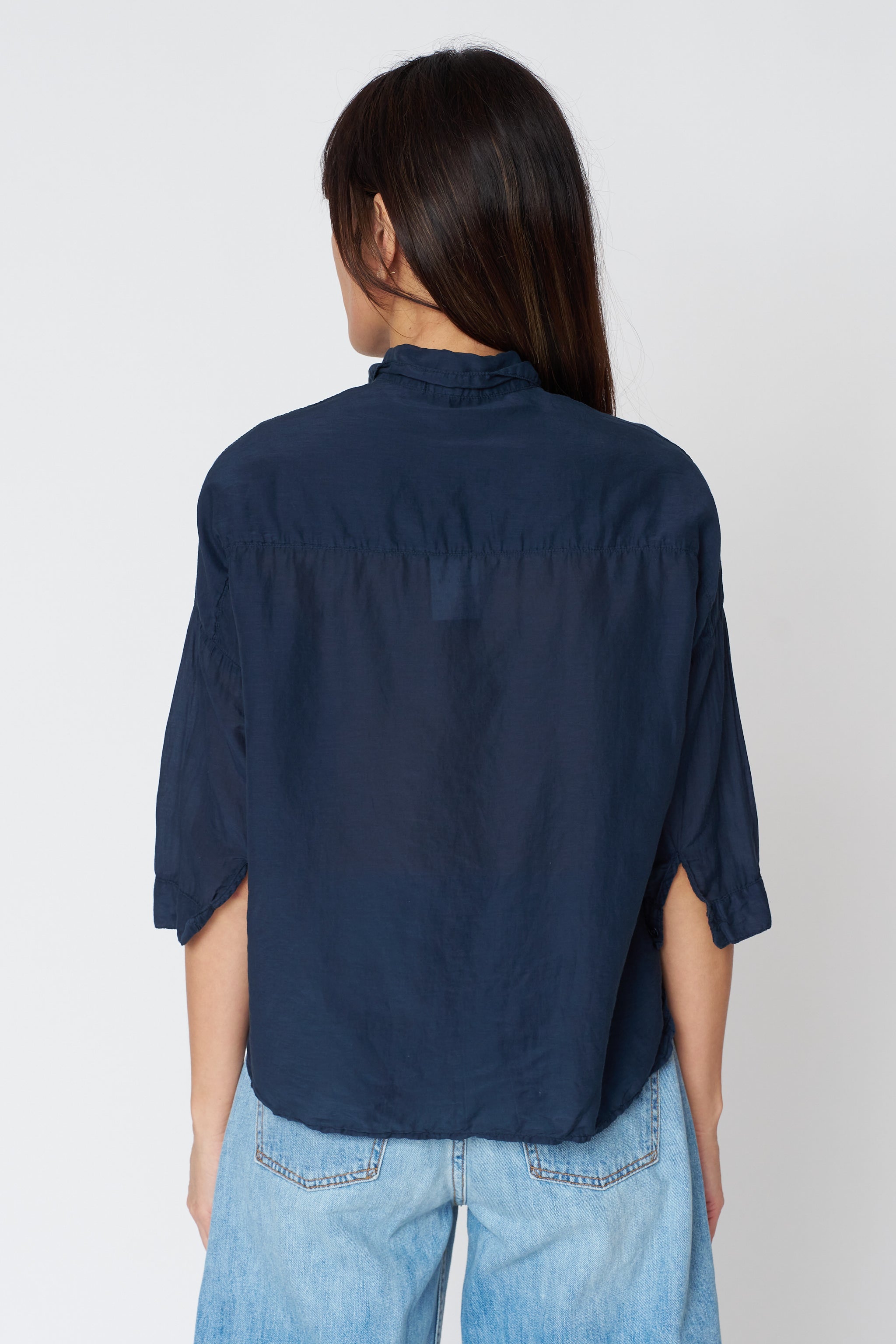 Ophelia Cropped Cotton-Silk Button Down in Ink