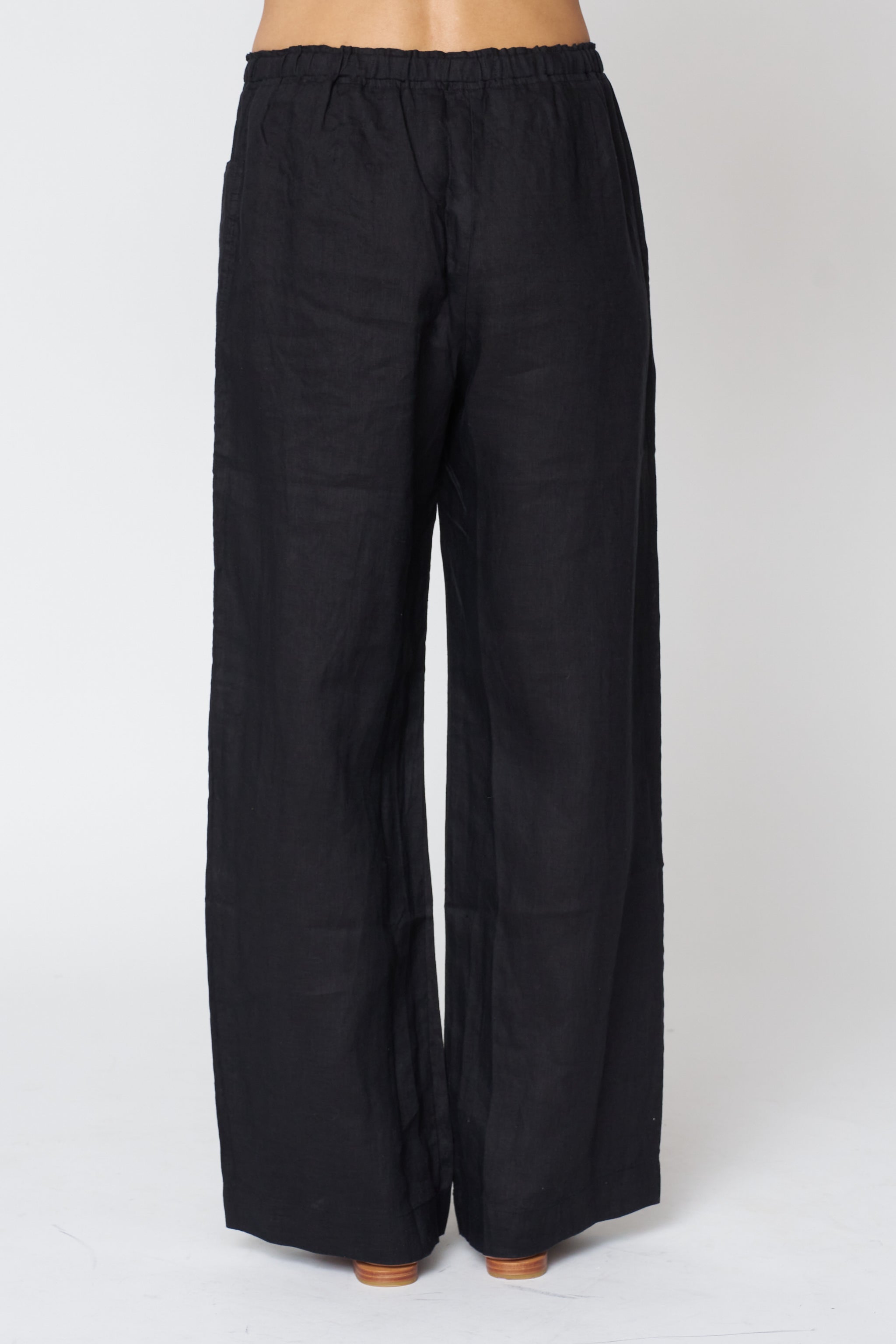 Clairo Woven Linen Pant in Black