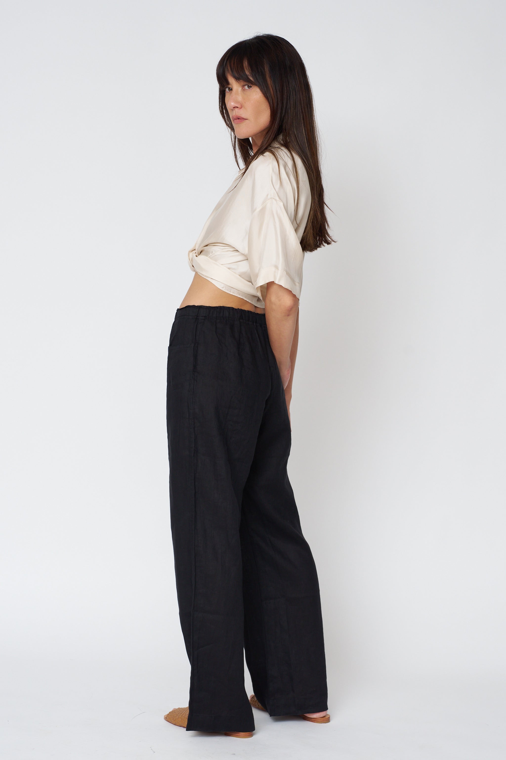 Clairo Woven Linen Pant in Black