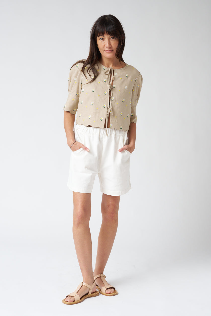 Sister New York Madrid Top in Embroidered Daisy