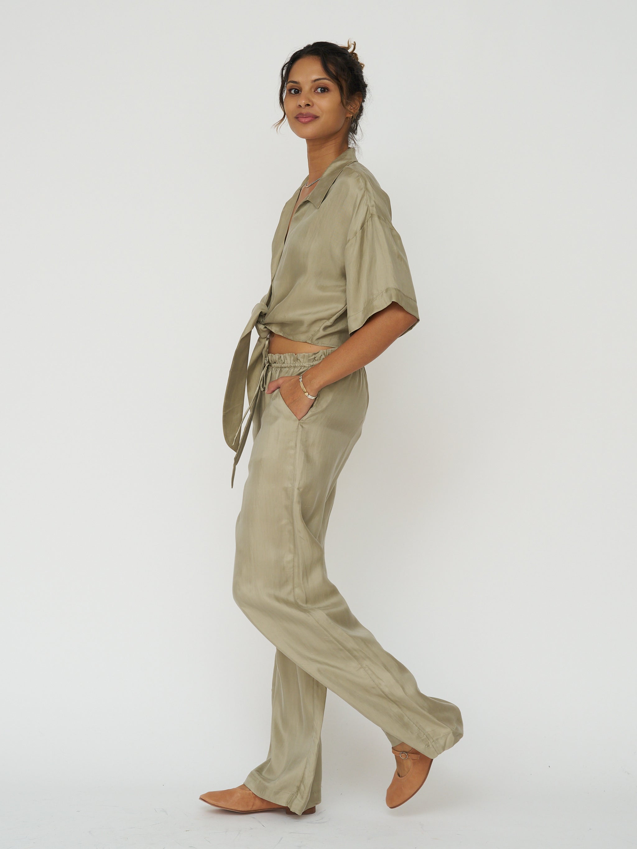 Lucid Flow Tie Pants in Khaki Green