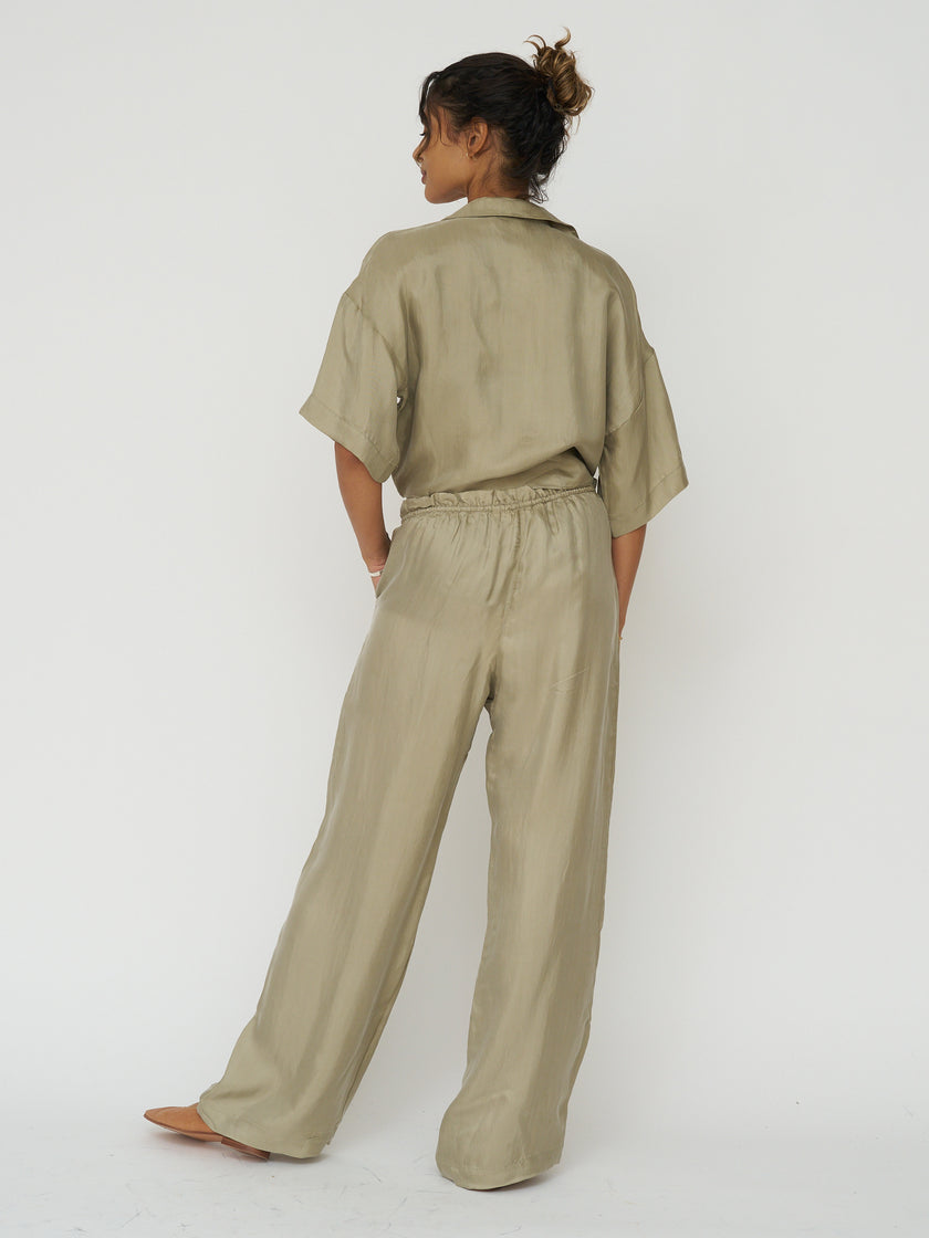 Lucid Flow Tie Pants in Khaki Green