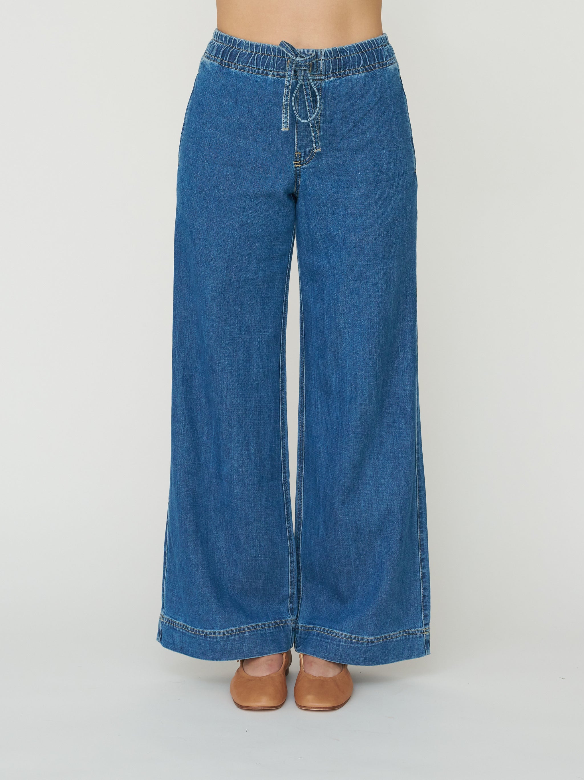 Velvet by Graham & Spencer Mira Jean