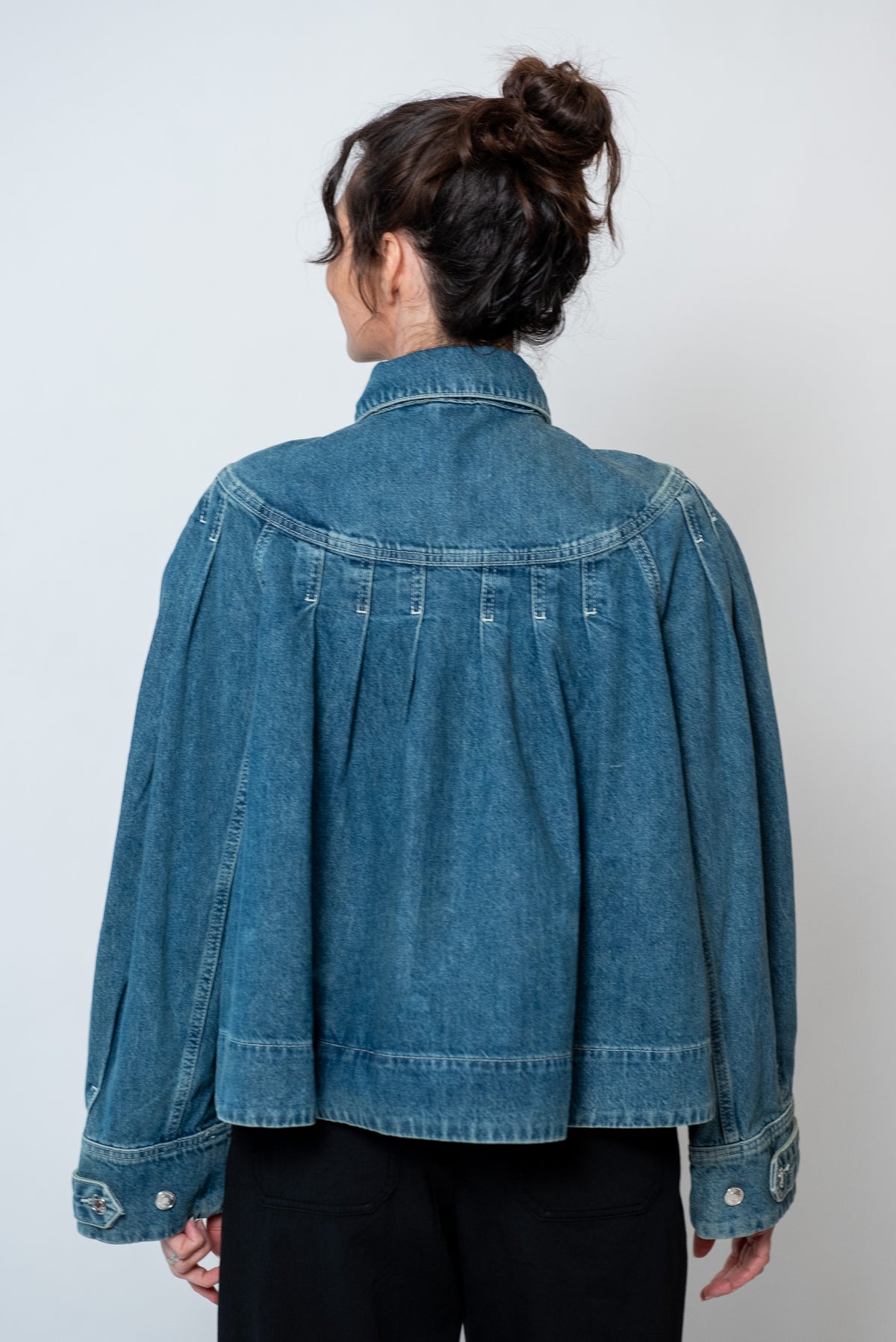Easton Jacket in Mid Wash