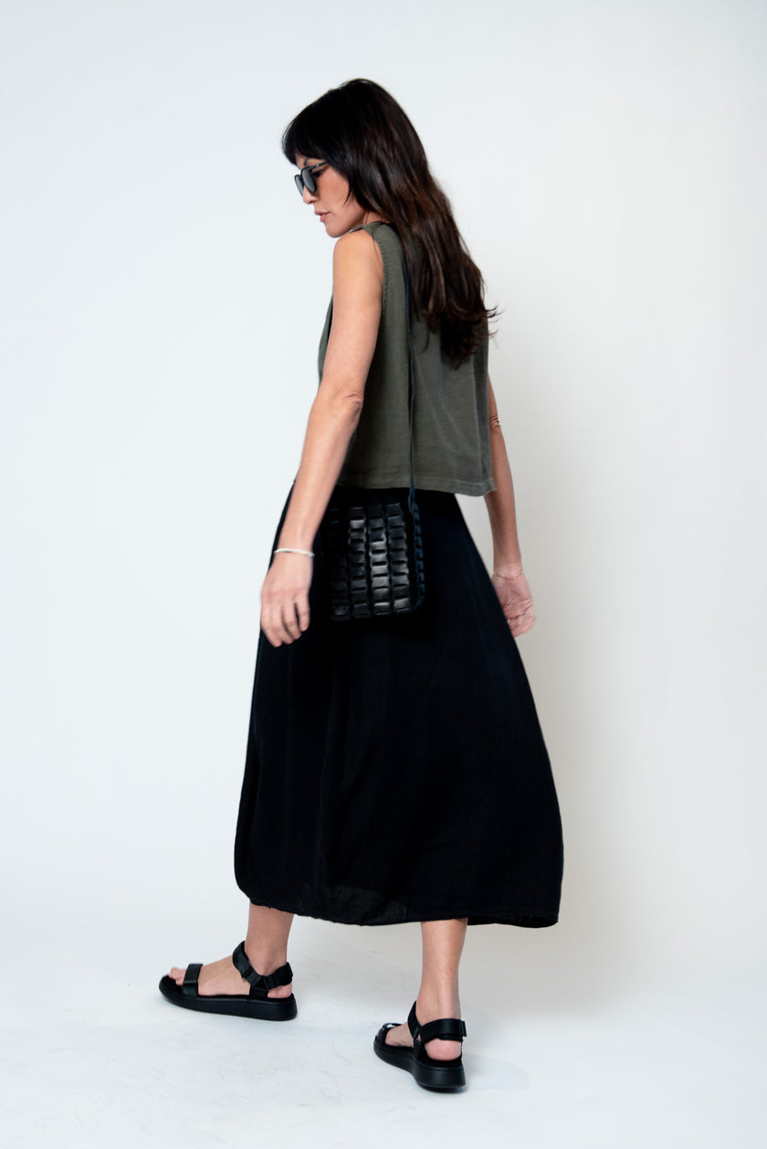 The Fae Lightweight Linen Barrel Skirt in Black