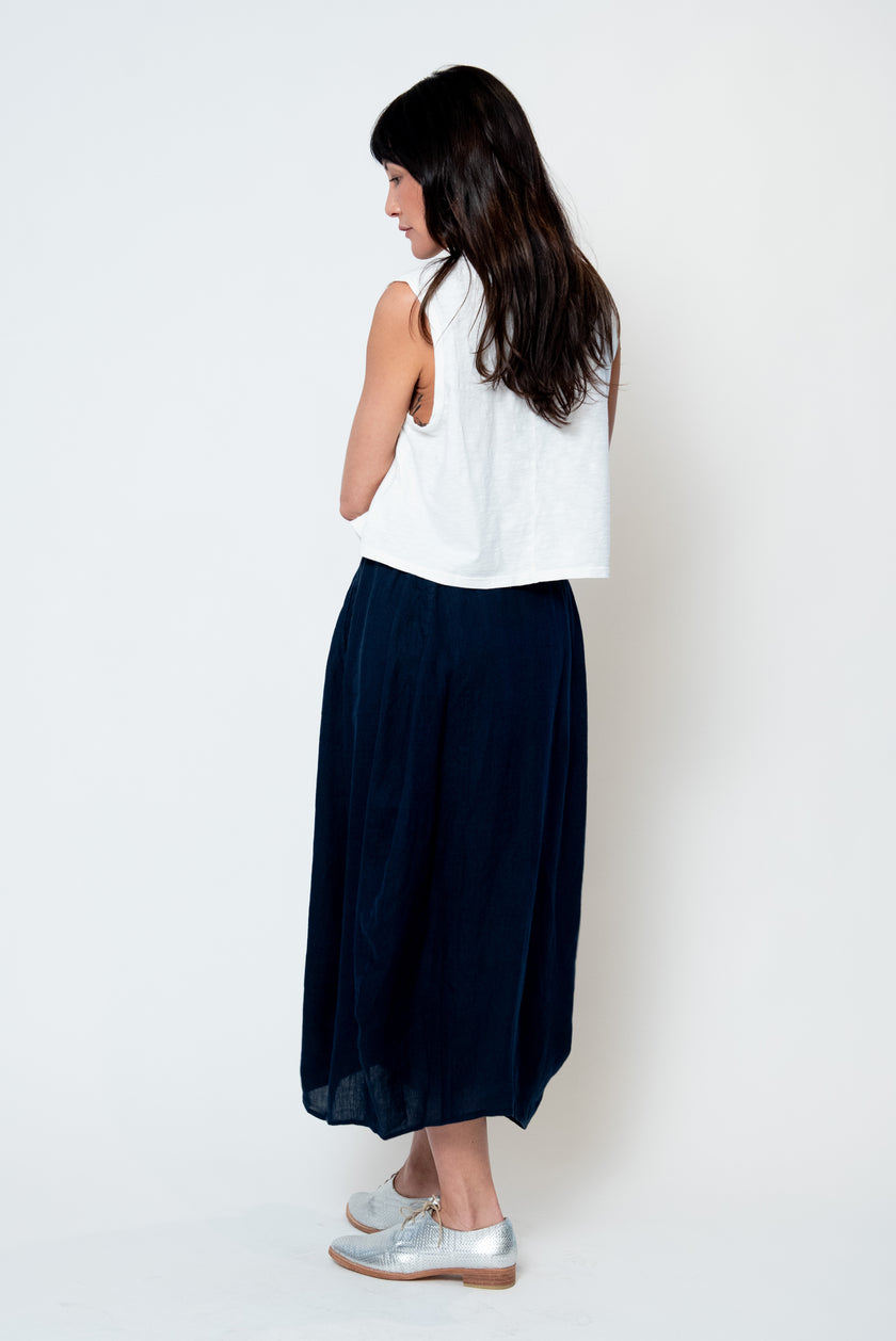 The Fae Lightweight Linen Barrel Skirt in Navy