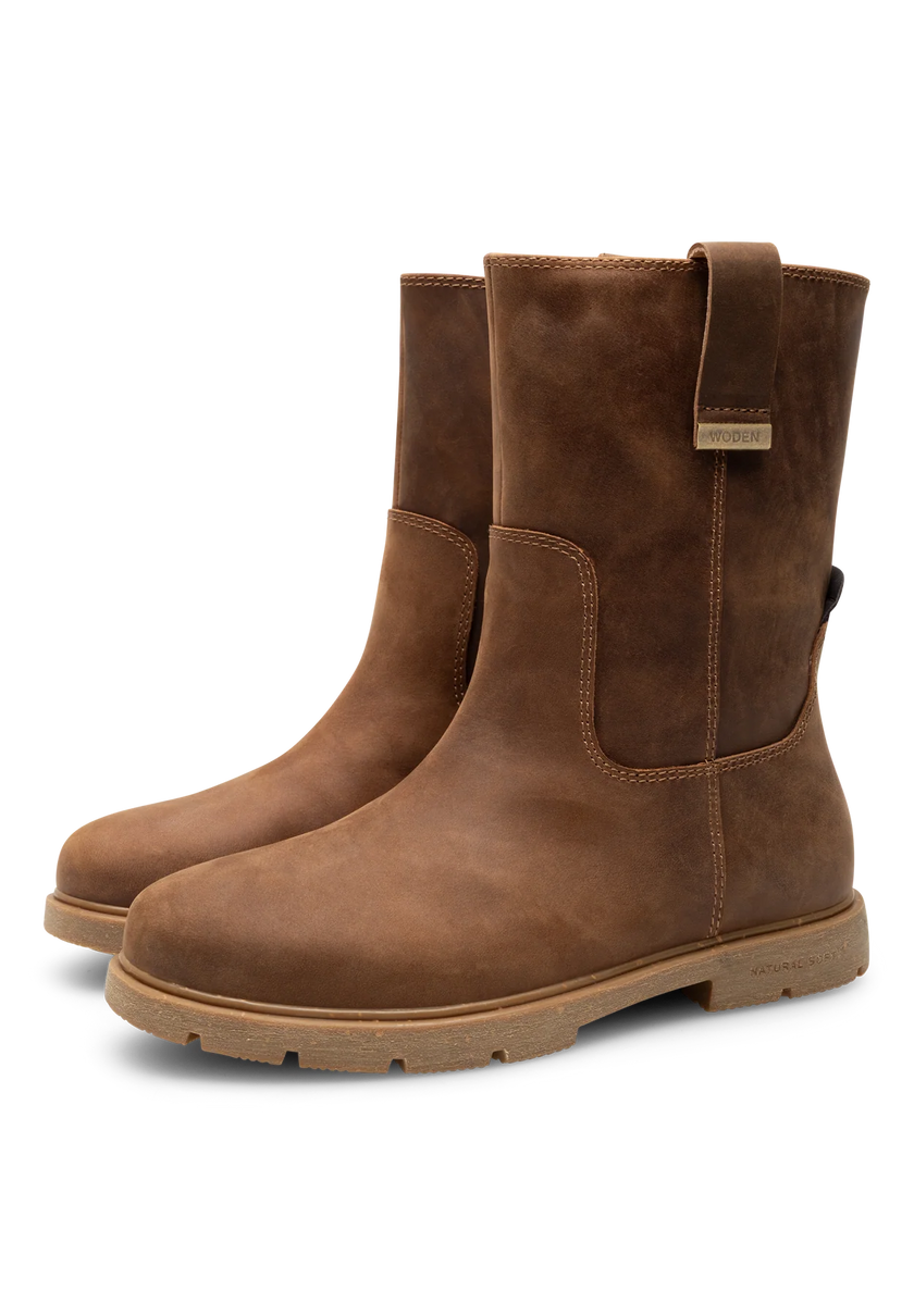 Luna L Boot in Cacao