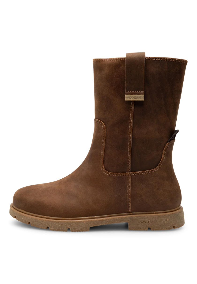 Luna L Boot in Cacao