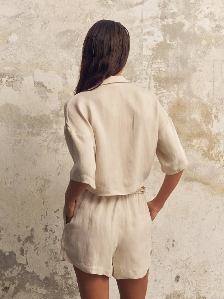 Lucid Flow Tie Shirt in Sand