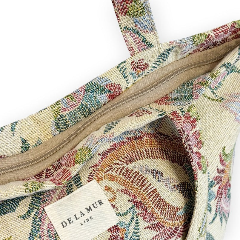 De la Mur Large Zippered Bag