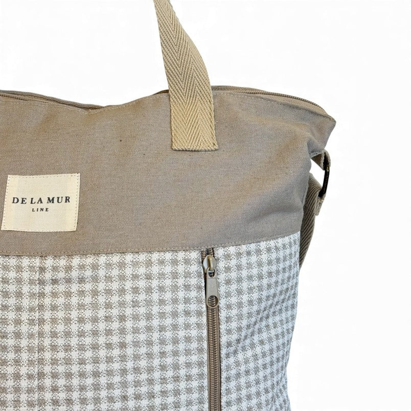 De la Mur Messenger Crossbody