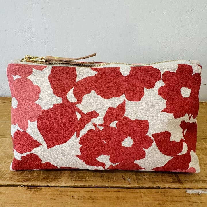 Erin Flett Travel Case - Hearts