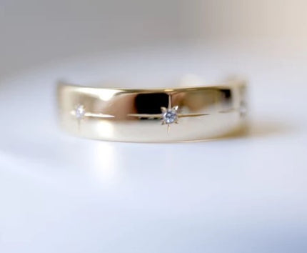 Gjenmi 14K Gold Luna Band with 3x 1.3mm Diamond Size 6