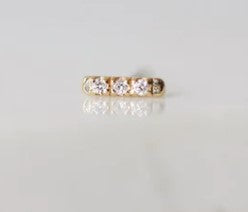 Gjenmi 14K Gold Tic Tac Earring with 3x 1.2mm Diamond