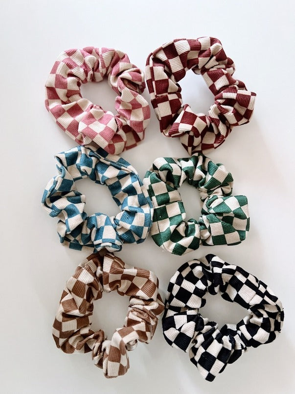 sea of roses Scrunchies