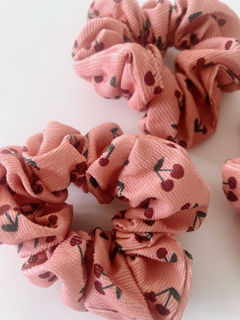 sea of roses Scrunchies