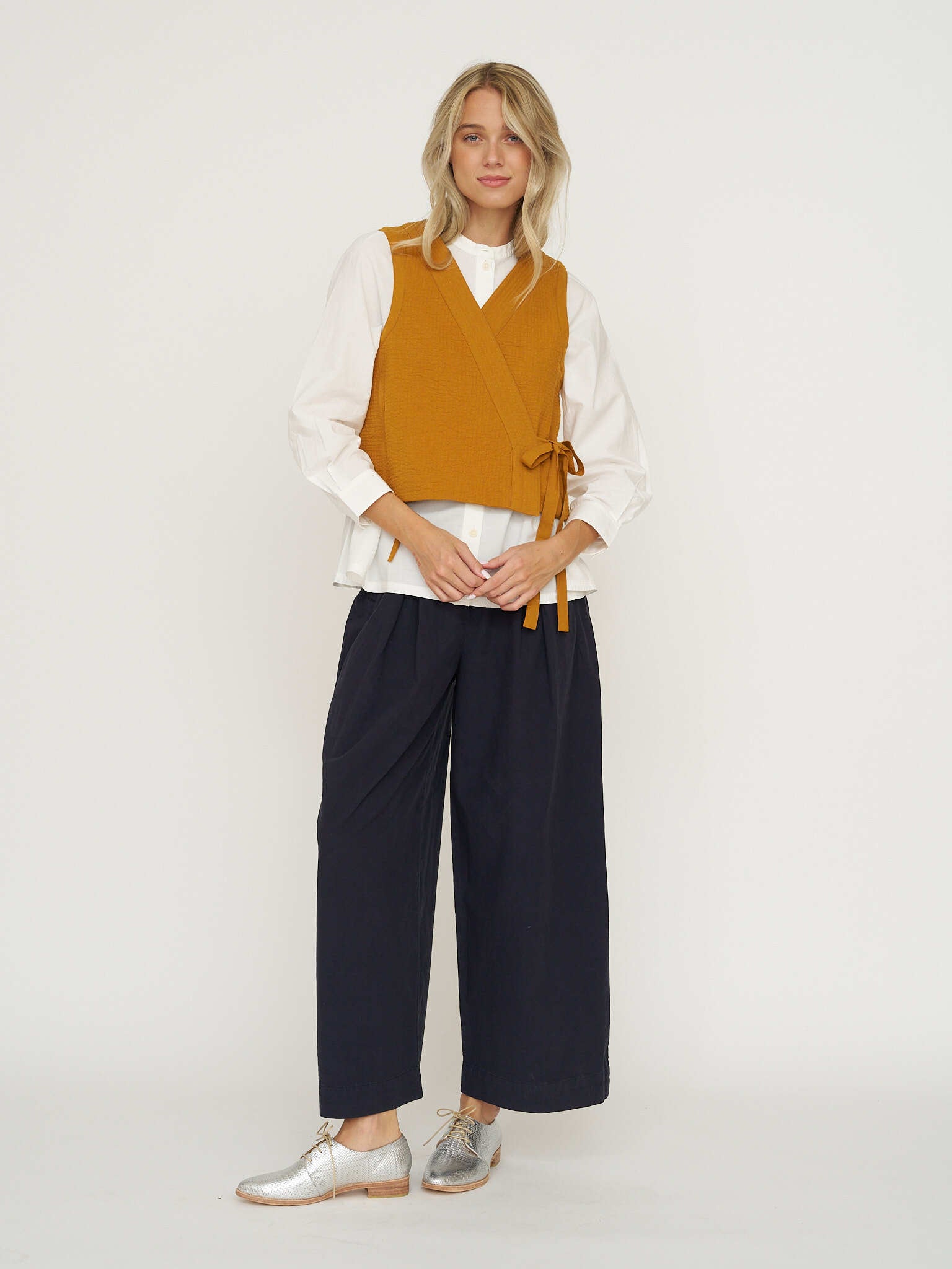 TOAST Cotton Linen Quilted Wrap Vest In Tilla Honey