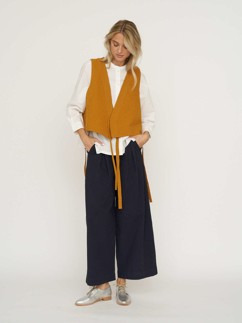 TOAST Cotton Linen Quilted Wrap Vest In Tilla Honey