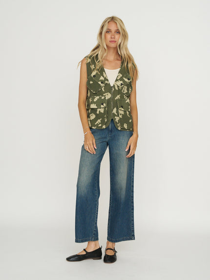Girls of Dust Tropical Vest - Cloud Camo Mesh