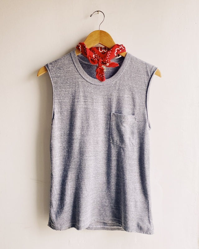 Hey Gang Muscle Tee in P.E. Grey