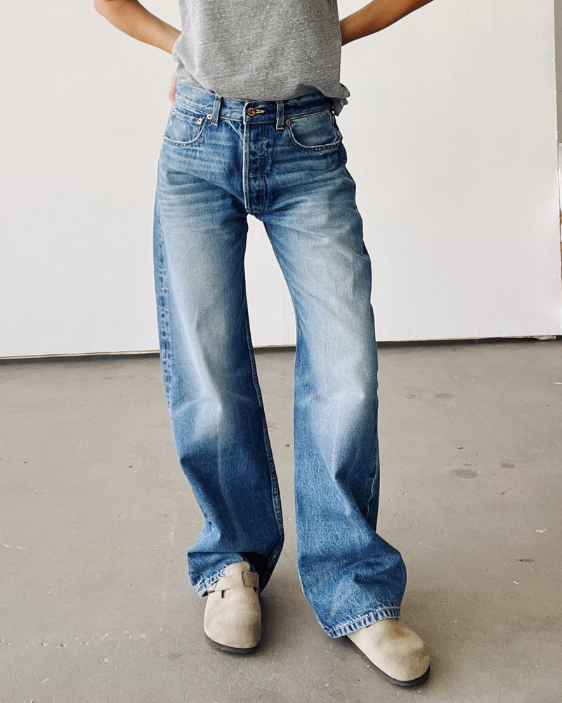 The Wide Slouch Jean in Earle Wash