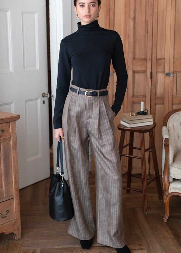 Atelier Pleated Pant in Chamoisee Pinstripe Linen