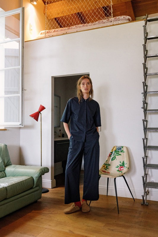 Indi & Cold Organic Cotton Poplin Elastic Waist Pants in Midnight