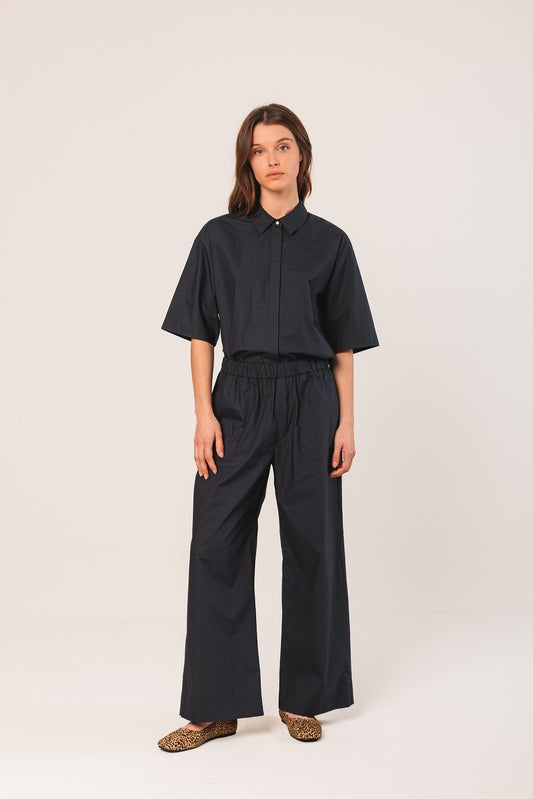 Indi & Cold Organic Cotton Poplin Elastic Waist Pants in Midnight