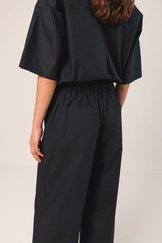 Indi & Cold Organic Cotton Poplin Elastic Waist Pants in Midnight